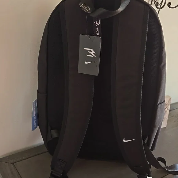 Nike 3 Brand Deluxe Backpack - Picture 4 of 10